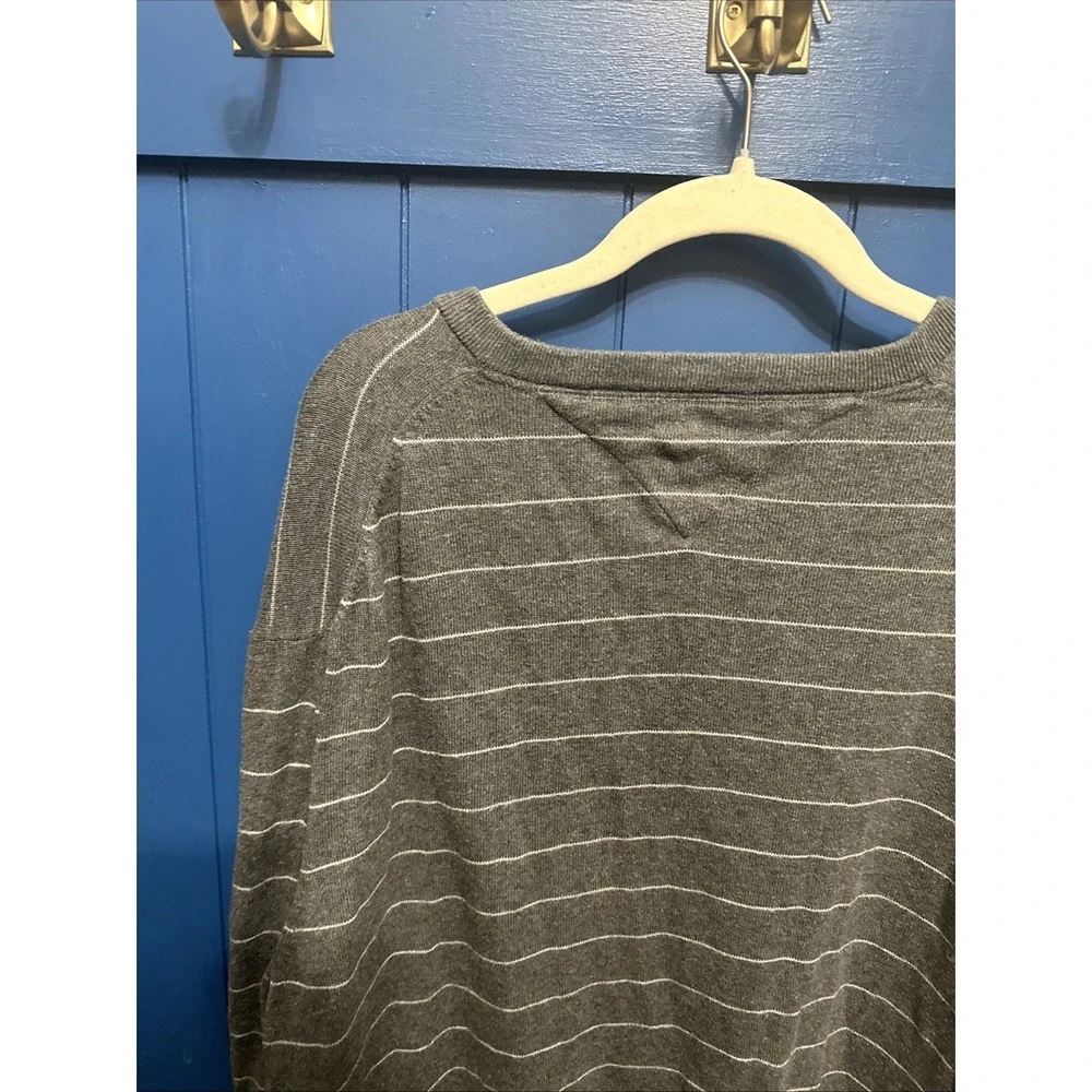 TOMMY HILFIGER MEN'S GRAY Striped‎ SWEATER SIZE XL LONG SLEEVE Pullover MEN